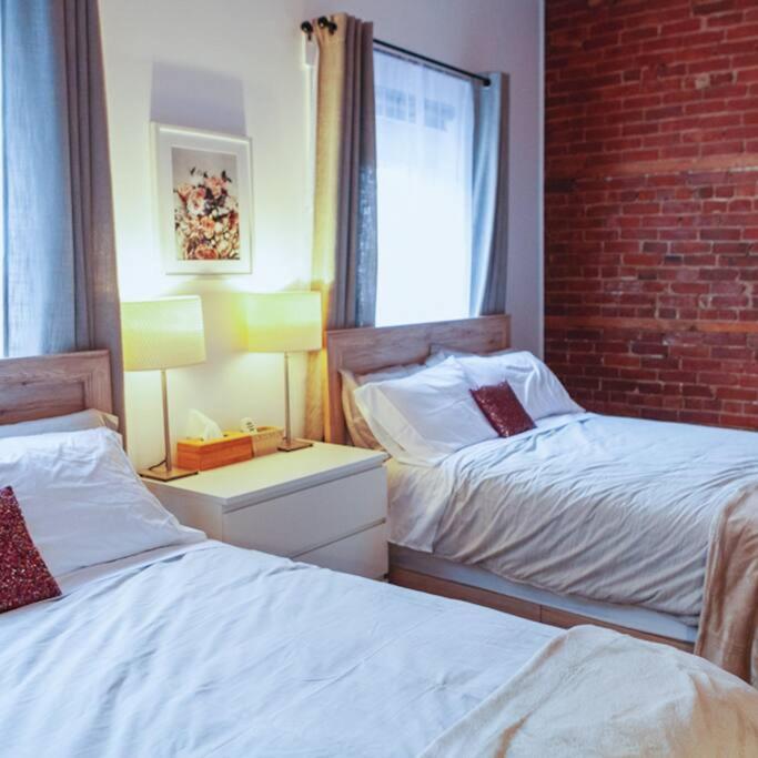 Large Upstairs Flat In Downtown Century Building Διαμέρισμα Μπελβίλ Εξωτερικό φωτογραφία
