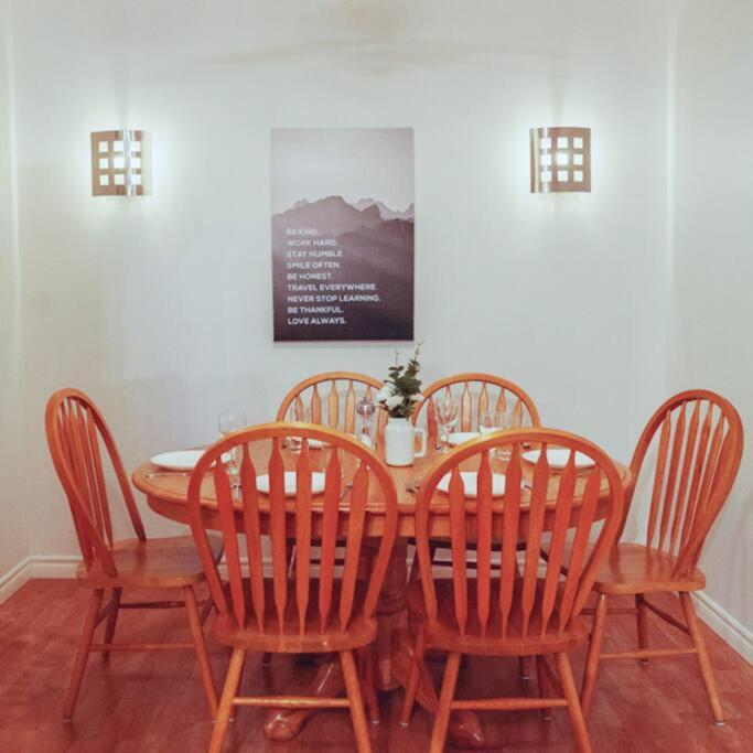 Large Upstairs Flat In Downtown Century Building Διαμέρισμα Μπελβίλ Εξωτερικό φωτογραφία